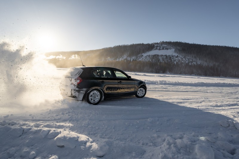 foto bmw tijdens ijsdriften in zweden